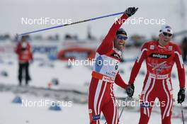 Cross-Country - FIS Nordic World Ski Championchips cross-country, menÇs 50 km classical mass start, 05.03.07 - Sapporo (JPN): Odd-Bjoern Hjelmeset (NOR) le, Frode Estil (NOR) ri