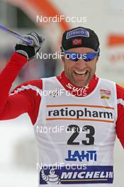 Cross Country - FIS World Cup Cross Country - Cross Country 15 km C men - Lahti (FIN) - 11.03.07: Winner Odd-Bjoern Hjelmeset (NOR) cheering