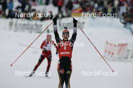 16.02.2008, Oestersund, Sweden (SWE): Magdalena Neuner (GER), Tora Berger (NOR) behind - IBU World Championchip of Biathlon, mass women - Oestersund (SWE). www.nordicfocus.com. c Furtner/NordicFocus. Every downloaded picture is fee-liable.