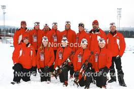 05.02.2008, Oestersund, Sweden (SWE): Team Canada with Nathan Smith (CAN), Tom Zidec (CAN), Boyfried of Anna Carin Olofsson (SWE) and Headcoach men Team Canada, Robin Clegg (CAN), Scott Perras (CAN), Jean Philippe Leguellec (CAN), Roger Archambault (CAN), Headcoach Team Canada, Megan Tandy (CAN), Sandra Keith (CAN), Megan Imrie (CAN), Zina Kocher (CAN) - IBU World Championchip of Biathlon, training - Oestersund (SWE). www.nordicfocus.com. c Manzoni/NordicFocus. Every downloaded picture is fee-liable.