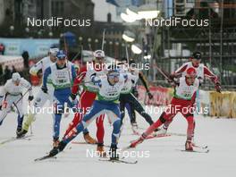 21.12.2008, Duesseldorf, Germany (GER): group, in front Martti Jylhae (FIN), Salomon, behind Oystein Pettersen (NOR) and Eligius Tambornino (SUI), Madshus, Rottefella, Alpina, Swix, adidas  - FIS world cup cross-country, team sprint, Duesseldorf. www.nordicfocus.com. © Hemmersbach/NordicFocus. Every downloaded picture is fee-liable.