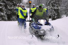 02.03.2008, Mora, Sweden (SWE): prestarters, to get the tracks cleaned of fallen snow - Worldloppet Vasaloppet, Mora (SWE). www.nordicfocus.com. c Felgenhauer/NordicFocus. Every downloaded picture is fee-liable.