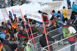 25.01.2009, Antholz, Italy (ITA): access and ticket controll with fans - IBU world cup biathlon, training, Antholz (ITA). www.nordicfocus.com. © Manzoni/NordicFocus. Every downloaded picture is fee-liable.