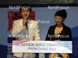 11.02.2009, Pyeong Chang, Korea (KOR): moderating the welcome dinner - IBU world championships biathlon, training, Pyeong Chang (KOR). www.nordicfocus.com. © Felgenhauer/NordicFocus. Every downloaded picture is fee-liable.