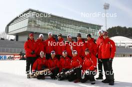 12.02.2009, Pyeong Chang, Korea (KOR): Team Canada: with Geret Coyne (CAN), headcoach team Canada, Tom Zidec (CAN), Husband of Anna Carin Olofsson (SWE) and team staff Canada, Brendan Green (CAN), Madshus, Rottefella, Leki, Scott Perras (CAN), Madshus, Rottefella, Alpina, Swix, Jean Philippe Leguellec (CAN), Rossignol, Rottefella, Exel, Robin Clegg (CAN), Rossignol, Rottefella, Leki, Jarkko Siltakorppi (FIN), wax technician team Canada, Yvonne Visser (CAN), physiotherapist Team Canada , Sandra Keith (CAN), Madshus, Rottefella, Zina Kocher (CAN), Atomic, Leki, Odlo, Megan Imrie (CAN), Salomon, Leki, Megan Tandy (CAN), Madshus, Rottefella, Leki - IBU world championships biathlon, training, Pyeong Chang (KOR). www.nordicfocus.com. © Manzoni/NordicFocus. Every downloaded picture is fee-liable.