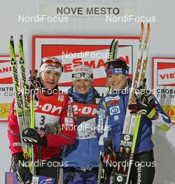 01.01.2009, Nove Mesto, Czech Republic (CZE): l-r Petra Majdic (SLO), Fischer, Rottefella, Alpina, One Way, Arianna Follis (ITA), Fischer, Salomon, Swix, Aino Kaisa Saarinen (FIN), Rossignol, Rottefella, One Way   - FIS world cup cross-country, tour de ski, individual sprint, Nove Mesto (CZE). www.nordicfocus.com. © Hemmersbach/NordicFocus. Every downloaded picture is fee-liable.