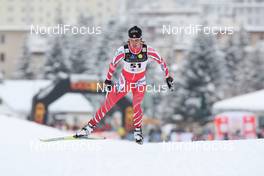 12.12.2009, Davos, Switzerland (SUI): Sara Renner (CAN), Fischer, Salomon  - FIS world cup cross-country, 10km women, Davos (SUI). www.nordicfocus.com. © Hemmersbach/NordicFocus. Every downloaded picture is fee-liable.