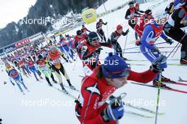 25.01.2009, Molina di Fiemme, Italy (ITA): start - Worldloppet Marcialonga, Molina di Fiemme (ITA). www.nordicfocus.com. © Domanski/NordicFocus. Every downloaded picture is fee-liable.