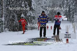 15.01.2010, Otepaeae, Estland (EST): Japanese Team testing skis, feature - FIS world cup cross-country, training, Otepaeae (EST). www.nordicfocus.com. © Hemmersbach/NordicFocus. Every downloaded picture is fee-liable.