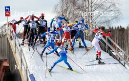 20.03.2010, Falun, Sweden (SWE): horror-crash over the bridge - FIS world cup cross-country, pursuit men, Falun (SWE). www.nordicfocus.com. © Felgenhauer/NordicFocus. Every downloaded picture is fee-liable.