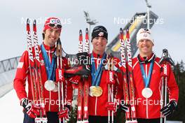 12.03.2010, Whistler, Canada (CAN): group, l-r: Johnny Spillane (USA), Atomic, Swix, Bill Demong (USA), Atomic, Swix, Todd Lodwick (USA), Atomic, Swix - Olympic Winter Games Vancouver 2010, nordic combined, medals, Whistler (CAN). www.nordicfocus.com. © NordicFocus. Every downloaded picture is fee-liable.