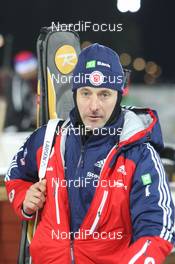 30.11.2011, Oestersund, Sweden (SWE): Armin Auchentaller (ITA), mens coach team USA - IBU world cup biathlon, individual men, Oestersund (SWE). www.nordicfocus.com. © Manzoni/NordicFocus. Every downloaded picture is fee-liable.