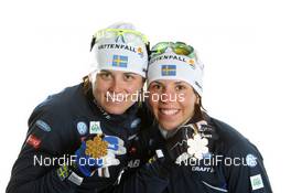 02.03.2011, Oslo, Norway (NOR): l-r: Ida Ingemarsdotter (SWE), Rossignol, Rottefella, Craft and Charlotte Kalla (SWE), Fischer, Salomon, Swix, Craft  - FIS nordic world ski championships, cross-country, medals, Oslo (NOR). www.nordicfocus.com. © Hemmersbach/NordicFocus. Every downloaded picture is fee-liable.