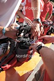 06.07.2011, Ehrwald, Austria (AUT): pre-start checks of equipment - Salomon 4 Trails, trail running, 38km , Garmisch-Partenkirchen (GER) - Ehrwald (AUT). www.nordicfocus.com. © NordicFocus. Every downloaded picture is fee-liable.