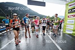 08.07.2011, Ehrwald, Austria (AUT): l-r: Winfried Huber (GER), Thomas Miksch (Berglaufteam Hagloefs), Anna Frost (Team Salomon), Gaby Steigmeier (Fitness-Appenzell Salomon), Tom Owens (Team Salomon)    - Salomon 4 Trails, trail running, 32km, Imst (AUT) - Landeck (AUT). www.nordicfocus.com. © NordicFocus. Every downloaded picture is fee-liable.