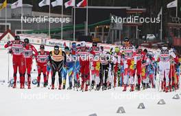 17.03.2012, Falun, Sweden (SWE): start, l-r: Anders Gloeersen (NOR), Fischer, Alpina, Rottefella, Swix, Martin Johnsrud Sundby (NOR), Fischer, Rottefella, Swix, KV+, Dario Cologna (SUI), Fischer, Rottefella, Alpina, Swix, Odlo, Eirik Brandsdal (NOR), Fischer, Rottefella, Alpina, Swix, Alex Harvey (CAN), Fischer, Salomon, Swix, One Way, Len Valjas (CAN), Fischer, Rottefella, Alpina, Swix, One Way, Teodor Peterson (SWE), Rossignol, Alpina, One Way, Craft  - FIS world cup cross-country, mass men, Falun (SWE). www.nordicfocus.com. © Hemmersbach/NordicFocus. Every downloaded picture is fee-liable.