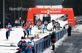 28.12.2012, Oberhof, Germany (GER): crowded tracks under the Viessmann banner - FIS world cup cross-country, tour de ski, training, Oberhof (GER). www.nordicfocus.com. © Felgenhauer/NordicFocus. Every downloaded picture is fee-liable.