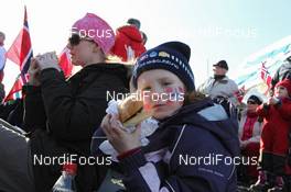 26.02.2012, Vikersund, Norway (NOR): spectators - FIS world championship ski flying, team HS225, Vikersund (NOR). www.nordicfocus.com. © Hemmersbach/NordicFocus. Every downloaded picture is fee-liable.
