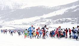 14.12.2012, Livigno, Italy (ITA): mass start with Livigno in the background - Skimarathon La Sgambeda Classic, Livigno (ITA). www.nordicfocus.com. © Felgenhauer/NordicFocus. Every downloaded picture is fee-liable.
