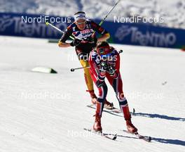02.03.2013, Val di Fiemme, Italy (ITA): l-r: Nicole Fessel (GER), Heidi Weng (NOR) - FIS nordic world ski championships, cross-country, mass women, Val di Fiemme (ITA). www.nordicfocus.com. © Felgenhauer/NordicFocus. Every downloaded picture is fee-liable.