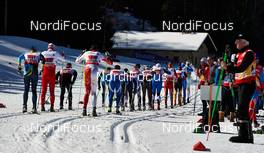 01.03.2013, Val di Fiemme, Italy (ITA): the big group passes coaching zone - FIS nordic world ski championships, cross-country, 4x10km men, Val di Fiemme (ITA). www.nordicfocus.com. © Felgenhauer/NordicFocus. Every downloaded picture is fee-liable.