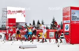 29.12.2013, Oberhof, Germany (GER): Petter Northug (NOR), Josef Wenzl (GER), Alexander Legkov (RUS), Sebastian Eisenlauer (GER), Alex Harvey (CAN), Martin Johnsrud Sundby (NOR), (l-r) - FIS world cup cross-country, tour de ski, individual sprint, Oberhof (GER). www.nordicfocus.com. © Felgenhauer/NordicFocus. Every downloaded picture is fee-liable.