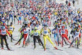 15.12.2013, Livigno, Italy (ITA): start of the race - FIS Marathon Cup La Sgambeda, Livigno (ITA). www.nordicfocus.com. © Rauschendorfer/NordicFocus. Every downloaded picture is fee-liable.
