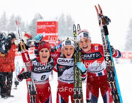 05.01.2014, Val di Fiemme, Italy (ITA): Heidi Weng (NOR), Therese Johaug (NOR), Astrid Uhrenholdt Jacobsen (NOR), (l-r) - FIS world cup cross-country, tour de ski, final climb women, Val di Fiemme (ITA). www.nordicfocus.com. © Felgenhauer/NordicFocus. Every downloaded picture is fee-liable.