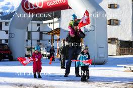 20.12.2014, Davos, Switzerland (SUI): a family - FIS world cup cross-country, 15km men, Davos (SUI). www.nordicfocus.com. © Laiho/NordicFocus. Every downloaded picture is fee-liable.