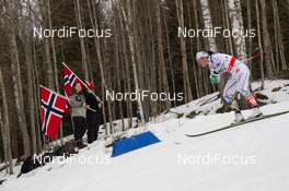 28.02.2015, Falun, Sweden (SWE): Norwegian Fans watch swedish skier pass - FIS nordic world ski championships, cross-country, 30km women, Falun (SWE). www.nordicfocus.com. © NordicFocus. Every downloaded picture is fee-liable.