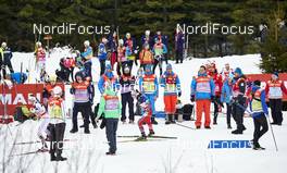 05.12.2015, Lillehammer, Norway (NOR): Maiken Caspersen Falla (NOR),  passes coaches - FIS world cup cross-country, skiathlon women, Lillehammer (NOR). www.nordicfocus.com. © Felgenhauer/NordicFocus. Every downloaded picture is fee-liable.