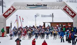 24.01.2015, Tannheimer Tal, Austria (AUT) - Bad Hindelang, Germany (GER):  start - Skitrail Tannheimertal (AUT) - Bad Hindelang (GER). www.nordicfocus.com. © Felgenhauer/NordicFocus. Every downloaded picture is fee-liable.