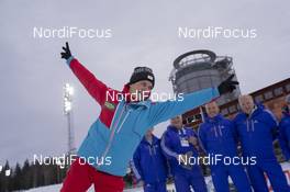 04.12.2016, Oestersund, Sweden, (SWE): Event Feature: Gerald Sonnberger (AUT) crashes IBU photoshooting - IBU world cup biathlon, pursuit women, Oestersund (SWE). www.nordicfocus.com. © Manzoni/NordicFocus. Every downloaded picture is fee-liable.