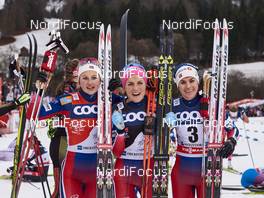 06.01.2016, Oberstdorf, Germany (GER): Ingvild Flugstad Oestberg (NOR), Therese Johaug (NOR), Heidi Weng (NOR), (l-r)  - FIS world cup cross-country, tour de ski, mass women, Oberstdorf (GER). www.nordicfocus.com. © Felgenhauer/NordicFocus. Every downloaded picture is fee-liable.