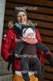 09.01.2016, Val di Fiemme, Italy (ITA): Claudia Nystad (GER) and her baby   - FIS world cup cross-country, tour de ski, mass men, Val di Fiemme (ITA). www.nordicfocus.com. © Felgenhauer/NordicFocus. Every downloaded picture is fee-liable.