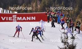16.01.2016, Planica, Slovenia (SLO): Eirik Brandsdal (NOR), Joeri Kindschi (SUI), Andrew Newell (USA), Ola Vigen Hattestad (NOR), Valentin Chauvin (FRA), Teodor Peterson (SWE), (l-r) and coaches   - FIS world cup cross-country, individual sprint, Planica (SLO). www.nordicfocus.com. © Felgenhauer/NordicFocus. Every downloaded picture is fee-liable.