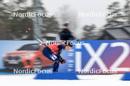 02.03.2024, Oslo, Norway (NOR): Julia Simon (FRA) - IBU World Cup Biathlon, mass women, Oslo (NOR). www.nordicfocus.com. © Manzoni/NordicFocus. Every downloaded picture is fee-liable.