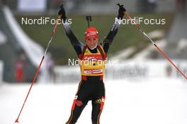Biathlon - IBU World Cup Biathlon pursuit women 10km - Hochfilzen (AUT): Andrea Henkel (GER).