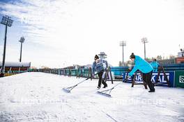 25.02.2020, Minsk-Raubichi, Belarus (BLR): Event Feature: undefined volunteers prepare the shooting range - IBU Open European Championships Biathlon, training, Minsk-Raubichi (BLR). www.nordicfocus.com. © Manzoni/NordicFocus. Every downloaded picture is fee-liable.