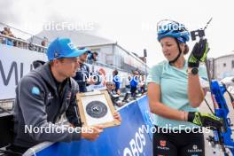 05.08.2023, Sandnes, Norway (NOR): Sverre Roeiseland (NOR), coach Team Germany, Franziska Preuss (GER), (l-r) - BLINK23 Festival Biathlon - Sandnes (NOR). www.nordicfocus.com. © Manzoni/NordicFocus. Every downloaded picture is fee-liable.