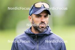 31.05.2023, Col Bayard, France (FRA): Simon Fourcade (FRA), coach Team France - Biathlon summer training, Col Bayard (FRA). www.nordicfocus.com. © Thibaut/NordicFocus. Every downloaded picture is fee-liable.