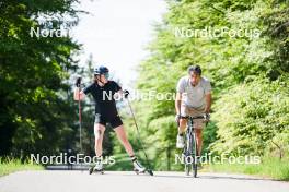 01.06.2023, La Feclaz, France (FRA): Lou Jeanmonnot (FRA), Cyril Burdet (FRA), coach Team France, (l-r) - Biathlon summer training, La Feclaz (FRA). www.nordicfocus.com. © Joly/NordicFocus. Every downloaded picture is fee-liable.