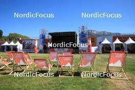 01.09.2023, Annecy, France (FRA): Event Feature: Haute Savoie chairs in front of the stage - Martin Fourcade Nordic Festival, Annecy (FRA). www.nordicfocus.com. © Manzoni/NordicFocus. Every downloaded picture is fee-liable.