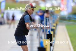 15.09.2023, La Feclaz, France (FRA): Event Feature: Shooting range staff resolves targets manually - Biathlon Samse Summer Tour, training, La Feclaz (FRA). www.nordicfocus.com. © Manzoni/NordicFocus. Every downloaded picture is fee-liable.