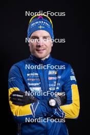 23.11.2023, Oestersund, Sweden, (SWE): Jesper Nelin (SWE) - IBU World Cup Biathlon, photoshooting, Oestersund (SWE). www.nordicfocus.com. © Manzoni/NordicFocus. Every downloaded picture is fee-liable.