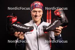 24.11.2023, Oestersund, Sweden, (SWE): Endre Stroemsheim (NOR) - IBU World Cup Biathlon, photoshooting, Oestersund (SWE). www.nordicfocus.com. © Manzoni/NordicFocus. Every downloaded picture is fee-liable.