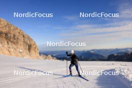 14.10.2024, Ramsau am Dachstein, Austria (AUT): Jeanne Richard (FRA) - Biathlon summer training, Dachsteinglacier, Ramsau am Dachstein (AUT). www.nordicfocus.com. © Manzoni/NordicFocus. Every downloaded picture is fee-liable.