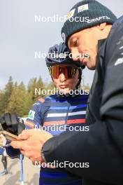 15.09.2024, Lenzerheide, Switzerland (SUI): Lou Jeanmonnot (FRA), Cyril Burdet (FRA), coach Team France, (l-r) - Sommer Nordic Event 2024, Sommer Biathlon Cup, Lenzerheide (SUI). www.nordicfocus.com. © Manzoni/NordicFocus. Every downloaded picture is fee-liable.