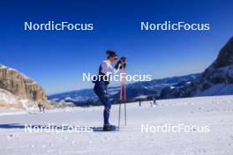 12.10.2024, Ramsau am Dachstein, Austria (AUT): Julia Simon (FRA) - Biathlon summer training, Dachsteinglacier, Ramsau am Dachstein (AUT). www.nordicfocus.com. © Manzoni/NordicFocus. Every downloaded picture is fee-liable.