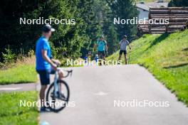 31.07.2024, Lavaze, Italy (ITA): Emilien Claude (FRA), Antonin Guigonnat (FRA), (l-r)  - Biathlon summer training, Lavaze (ITA). www.nordicfocus.com. © Barbieri/NordicFocus. Every downloaded picture is fee-liable.